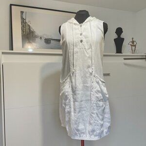 White linen and cotton dress BLU No. 9. Medium size.
